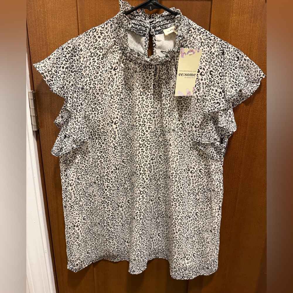 Eesome Monochrome Animal Print Blouse
